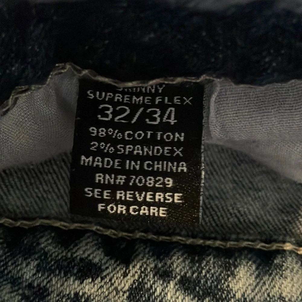 Rue21 Supreme Stretch Skinny Jeans with‎ red/white stripes & Distressed Details